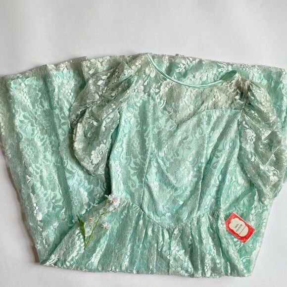Vintage lace seafoam party dress - Picture 1 of 8